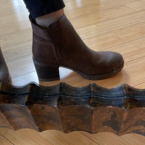 Women Booties Size 7.5 Kork New Without Tag Block Heel Very Comfortable Brown - Picture 7 of 13